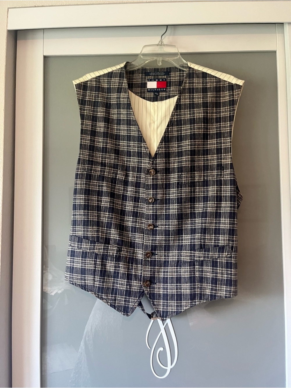 Vintage Tommy Hilfiger Men's Blue Plaid Vest 556